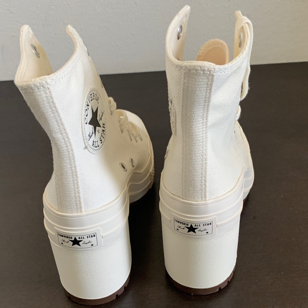 NWOT Converse All Stars Chuck Taylors UNISEX Cream/ Cream Heeled Boots. - Picture 5 of 8